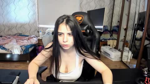 Lina online show from 02/17/26, 12:18