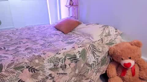 MyaFontaine online show from 12/14/25, 04:01