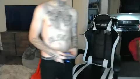 Snapshot of asiababy1 chatting on 03/20/26, 01:38 frankie online show from 03/20/26, 01:38