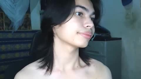 asian_babyboi online show from 11/30/25, 01:04