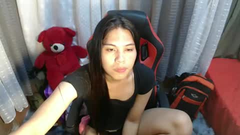 Snapshot of asian_boy_ralph143 chatting on 12/07/24, 02:09 ELLE dont forget to follow and thumbs up online show from 12/07/24, 02:09