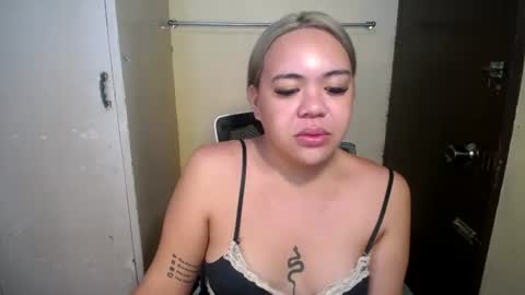 Snapshot of asian_bunnyx69 chatting on 06/20/26, 03:42 Asia online show from 06/20/26, 03:42