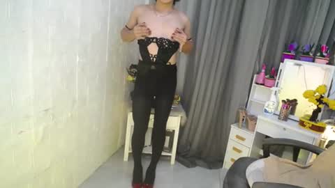 Snapshot of asian_handsomexx chatting on 07/04/26, 10:32 asian_handsomexx online show from 07/04/26, 10:32