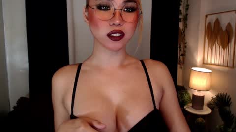 hinata online show from 12/16/24, 12:59