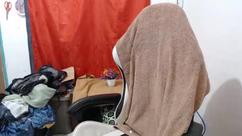 bb girl online show from 11/25/25, 04:18