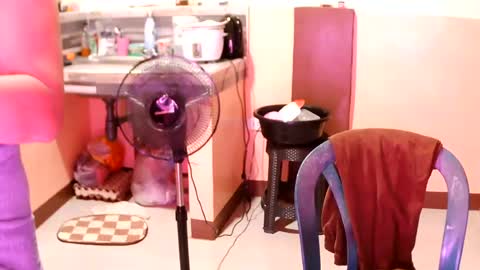 Snapshot of asian_kweenv chatting on 07/28/26, 03:21 Alex online show from 07/28/26, 03:21