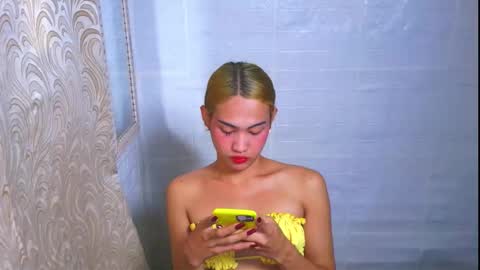 LOVELY LORAINE online show from 09/27/25, 04:06