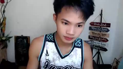 asian_lover05 online show from 10/19/25, 04:51