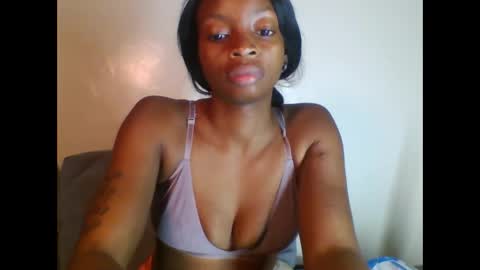 Asia online show from 10/28/25, 03:36