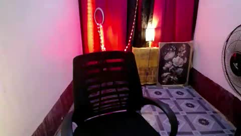 asian_pretty143 online show from 10/21/25, 02:56