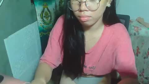 Snapshot of asian_rhean chatting on 01/24/25, 12:31 Rhean online show from 01/24/25, 12:31