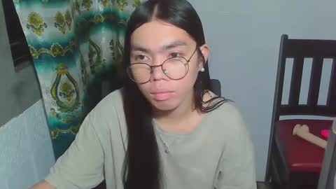 Snapshot of asian_rhean chatting on 02/02/25, 01:19 Rhean online show from 02/02/25, 01:19