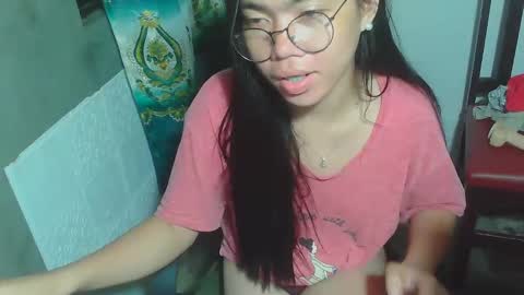 Snapshot of asian_rhean chatting on 02/02/25, 11:21 Rhean online show from 02/02/25, 11:21