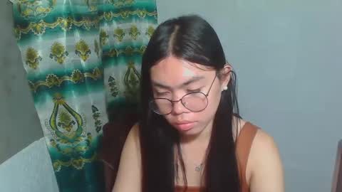 Snapshot of asian_rhean chatting on 02/23/25, 08:33 Rhean online show from 02/23/25, 08:33