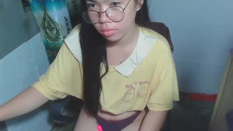 Snapshot of asian_rhean chatting on 03/03/25, 08:38 Rhean online show from 03/03/25, 08:38