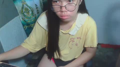 Snapshot of asian_rhean chatting on 03/07/25, 05:51 Rhean online show from 03/07/25, 05:51