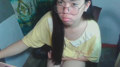 Snapshot of asian_rhean chatting on 03/12/25, 10:48 Rhean online show from 03/12/25, 10:48