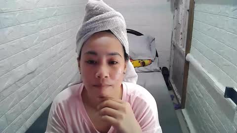Trixie online show from 02/05/25, 01:33