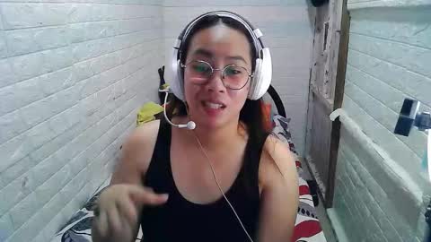 Trixie online show from 10/12/25, 02:32