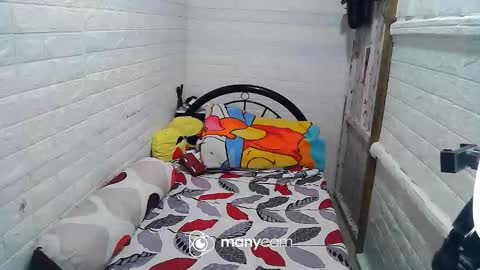 Trixie online show from 12/22/25, 12:13