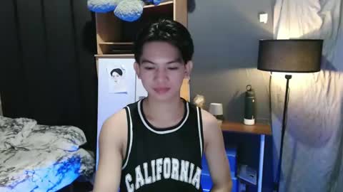 Snapshot of asian_wayne chatting on 01/23/25, 03:48 wayne online show from 01/23/25, 03:48