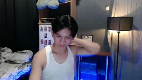 Snapshot of asian_wayne chatting on 01/29/25, 06:43 wayne online show from 01/29/25, 06:43