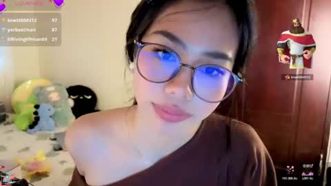 Snapshot of asianbabecandy chatting on 06/17/26, 12:24 candy online show from 06/17/26, 12:24