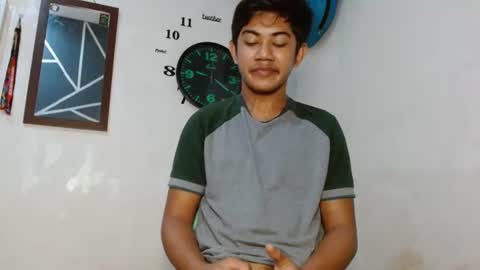 Snapshot of asiancockhero22 chatting on 10/27/25, 01:20 HERO online show from 10/27/25, 01:20