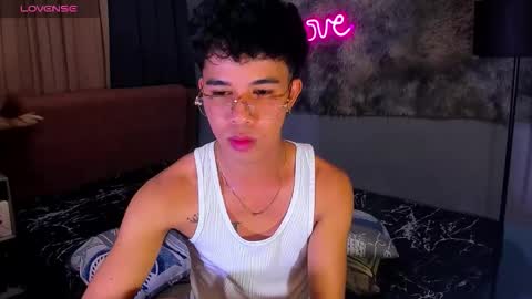 asiancum_peter online show from 11/03/25, 03:08