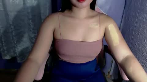Snapshot of asiancumxmodel chatting on 10/25/25, 11:51 asiancumxmodel online show from 10/25/25, 11:51