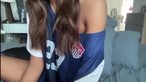 asiangirlandwhiteguy online show from 02/09/26, 04:27