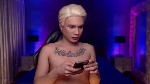 Snapshot of asianguy_nextdoor chatting on 09/10/25, 04:29 AsherMiller online show from 09/10/25, 04:29