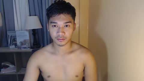 asianhunk_jamesx online show from 10/28/25, 09:57