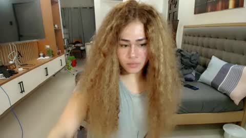 Snapshot of asiannaughtyerika chatting on 01/14/25, 01:17 ERIKA 3 online show from 01/14/25, 01:17