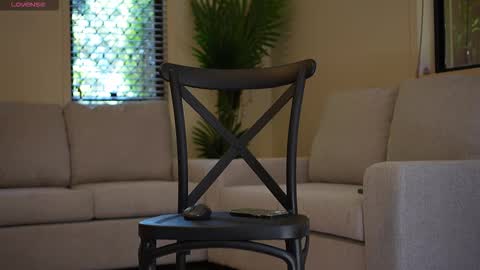 Anne online show from 11/10/25, 11:37