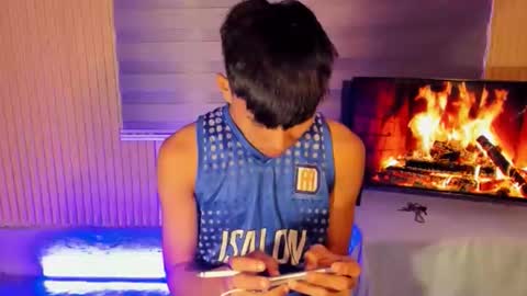 mark online show from 12/05/25, 08:38