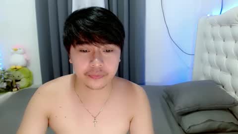Snapshot of asianroy_x chatting on 02/01/25, 02:56 Roy online show from 02/01/25, 02:56