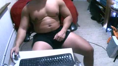 Snapshot of asianscottmusclejohnson93 chatting on 03/11/25, 02:32 Johnson online show from 03/11/25, 02:32
