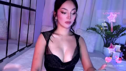 Miss Nia online show from 12/19/24, 07:07