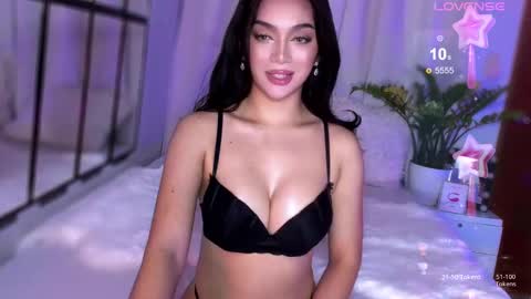 Miss Nia online show from 12/25/24, 01:53