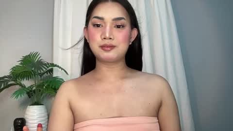 Lily online show from 07/08/26, 12:04