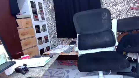 Snapshot of asiantsugar4u chatting on 11/16/25, 11:05 Trish online show from 11/16/25, 11:05