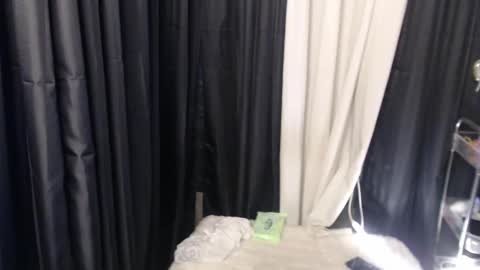 asiantwink_ariel19 online show from 01/15/26, 12:48