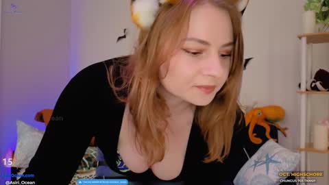 Asiri   pronounced Ah-siri Please no nicknames   3 online show from 10/04/25, 01:47