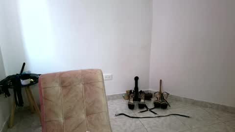Snapshot of asiri_smith chatting on 06/05/26, 01:39 Asiri online show from 06/05/26, 01:39