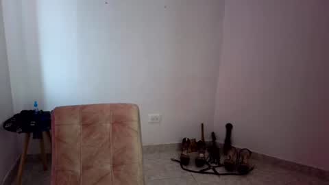 Snapshot of asiri_smith chatting on 06/16/26, 04:42 Asiri online show from 06/16/26, 04:42