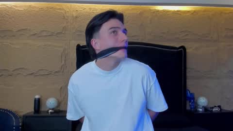 Aslan  online show from 03/31/26, 02:02