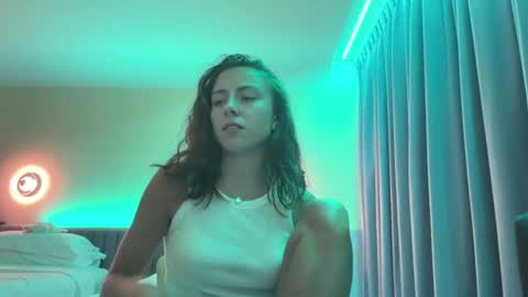 Snapshot of asleyfabello chatting on 06/28/26, 11:05 Monica online show from 06/28/26, 11:05