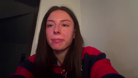Snapshot of asleyfabello chatting on 07/24/26, 02:31 Monica online show from 07/24/26, 02:31