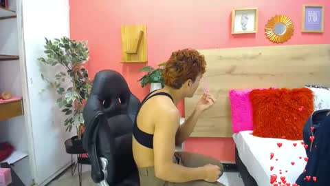Snapshot of aslyhernandez chatting on 05/13/26, 12:35 ASLY online show from 05/13/26, 12:35